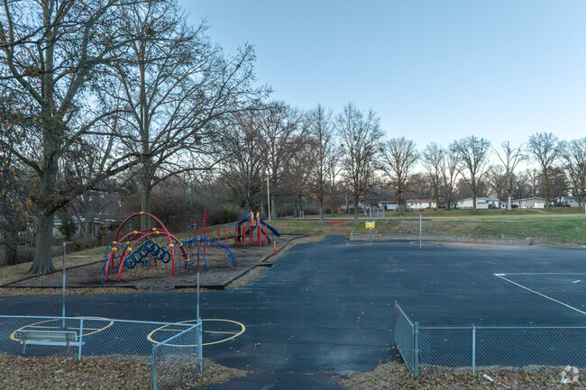 Students at Robinwood Elementary School are 11% proficient in Math according to Niche.