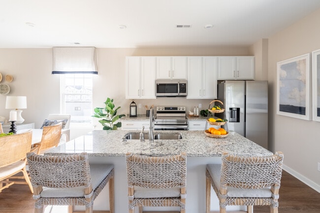 4164 Park Trail Dr, Henrico, VA 23220 - photo 4