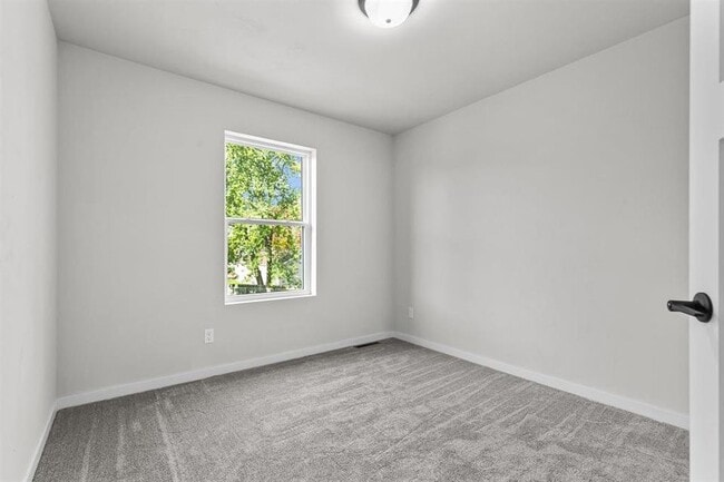 1459 Harrison St, Neenah, WI 54956 - photo 6