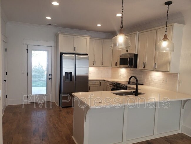 213 Mcauliffe St, Murfreesboro, TN 37130 - photo 4