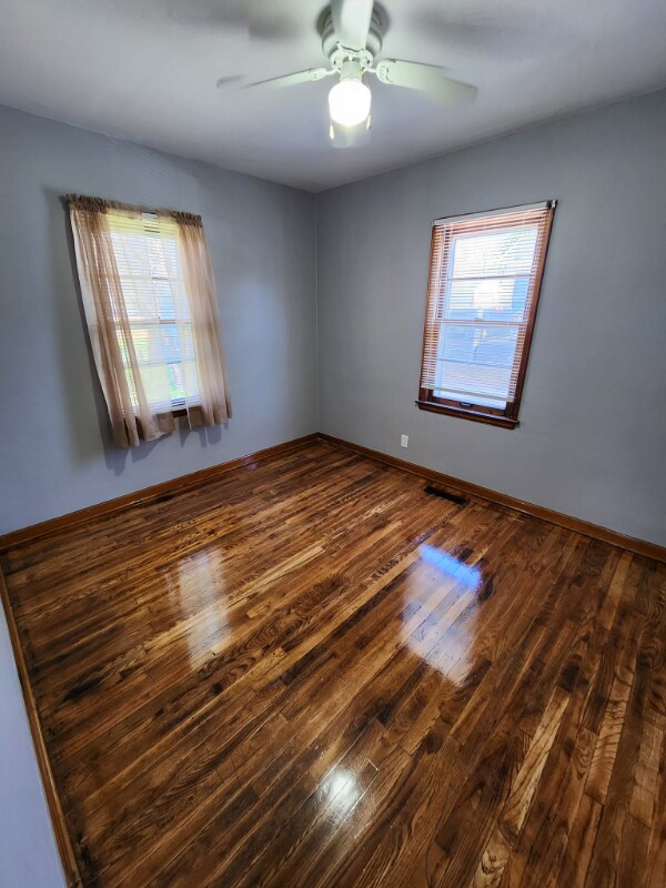 1450 30th St NE, Cedar Rapids, IA 52402 - photo 7