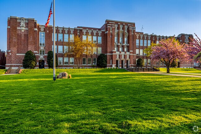 The Oyster Bay High School offers great sports programs for East Norwich students.