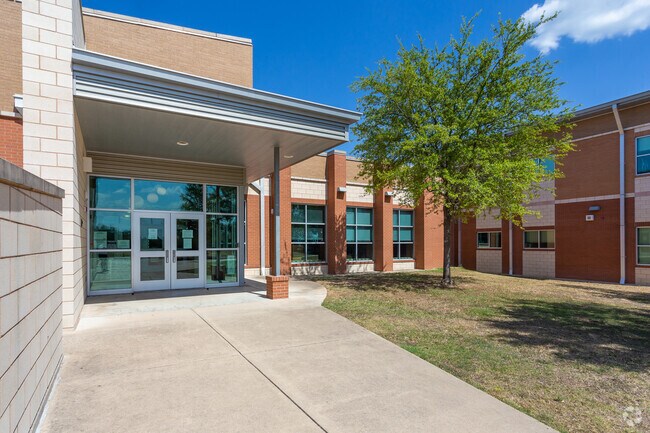 River Ridge Elementary in Steiner Ranch welcomes its students for another year of learning.