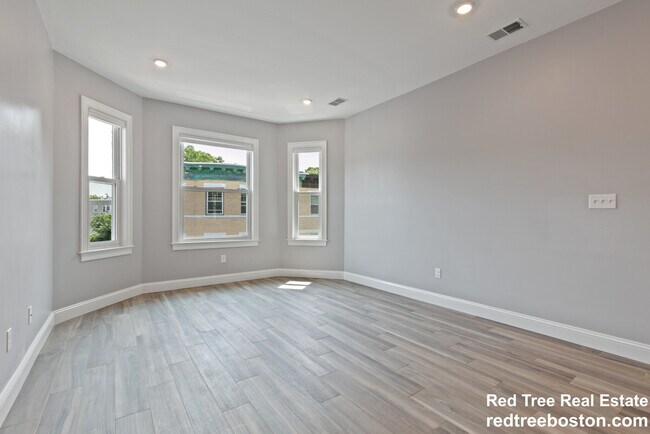 142 Sutherland Rd unit 2, Brighton, MA 02135 - photo 4