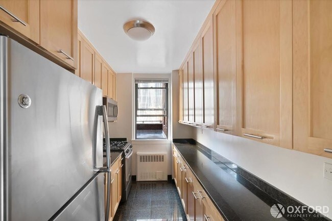 440 E 79th St unit 3Q, New York, NY 10075 - photo 6