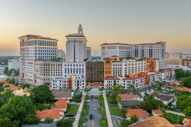 With its lush streetscapes and cultural vibrancy, Downtown Gables offers a curated lifestyle in the heart of South Florida.