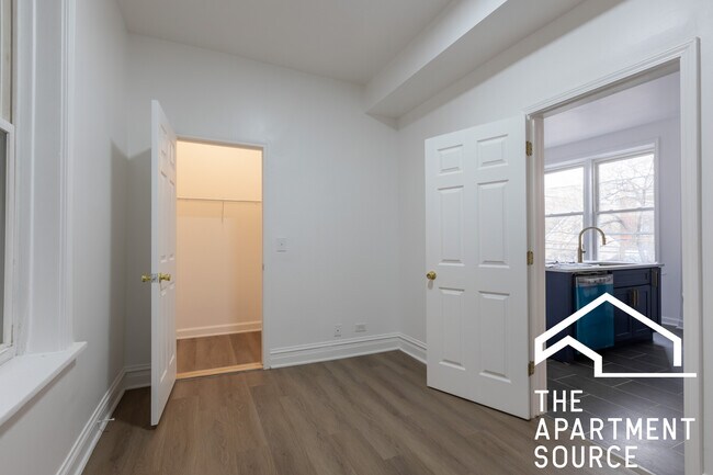 2344 W Charleston St unit 1R, Chicago, IL 60647 - photo 7