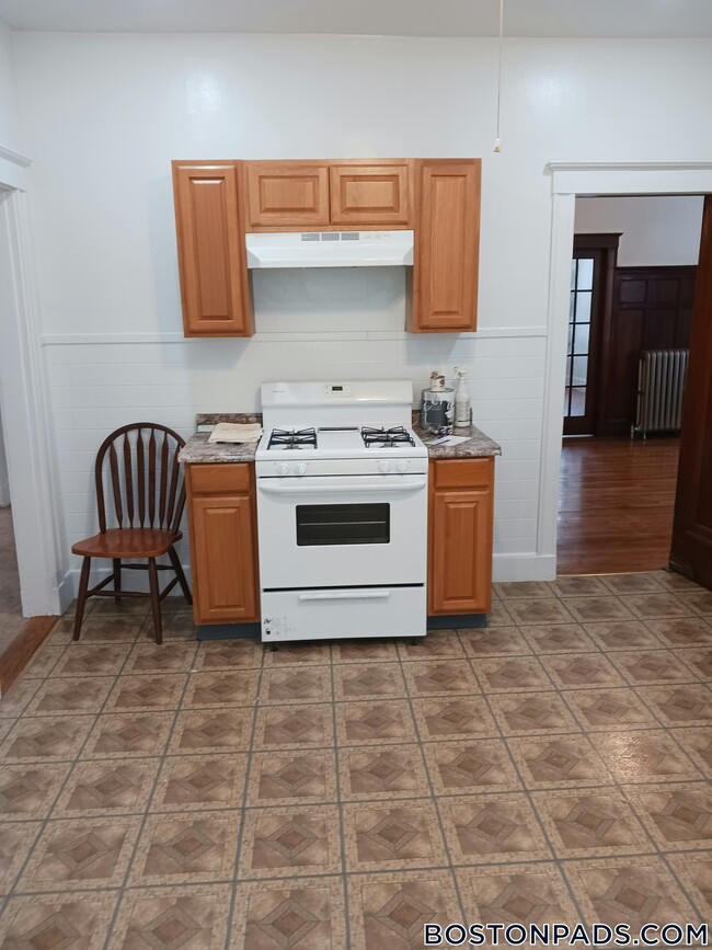 10 Courtland Rd Unit 1, Boston, MA 02126