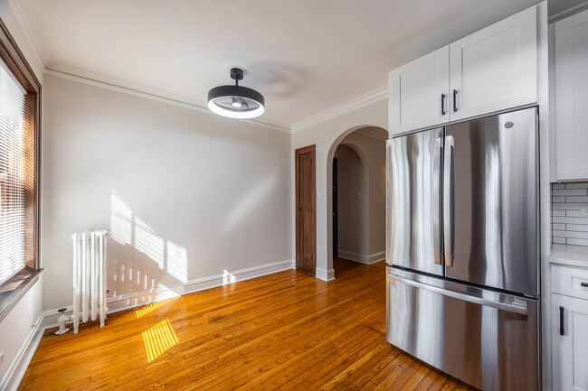 3127 N Spaulding Ave unit 2, Chicago, IL 60618 - photo 5