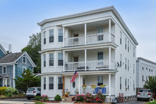 Multifamily homes in Gloucester Crossing are especially popular with both renters seeking convenient, community oriented living and property investors attracted by the neighborhood’s strong rental appeal.