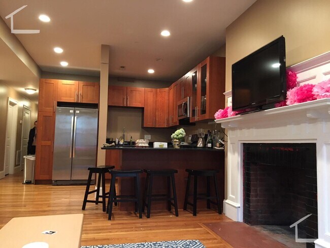 15 Saint Lukes Rd unit 2, Allston, MA 02134 - photo 2