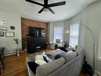 125 London St Unit 3, Boston, MA 02128