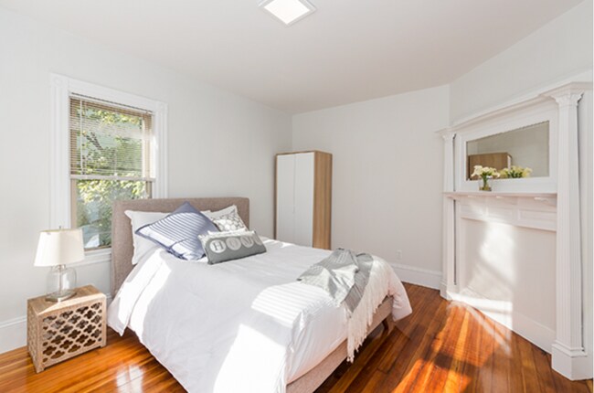 10 Stone Place unit 2, Somerville, MA 02143 - photo 4