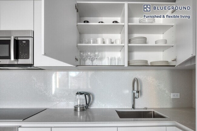 334 Harvard St unit FL4-ID183, Cambridge, MA 02139 - photo 7