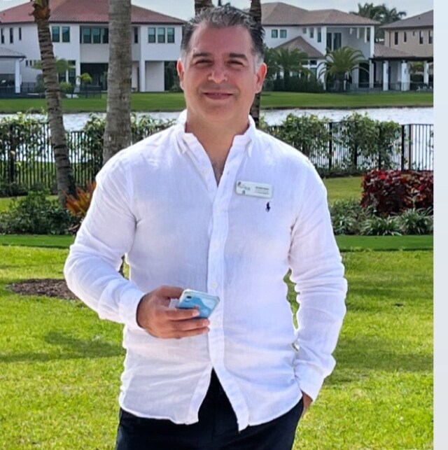 Agent Photo