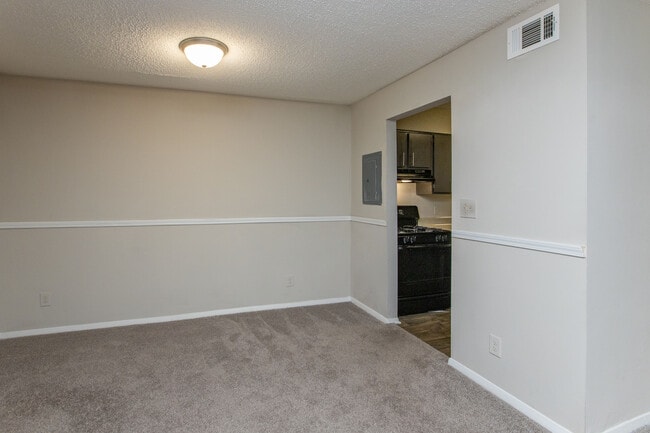 The Park at Palatine, College Park, GA 30349 - photo 5