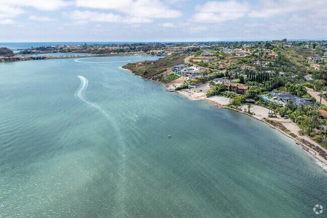 Hedionda Point residents have direct access to the Agua Hedionda Lagoon and the many water activities it provides.
