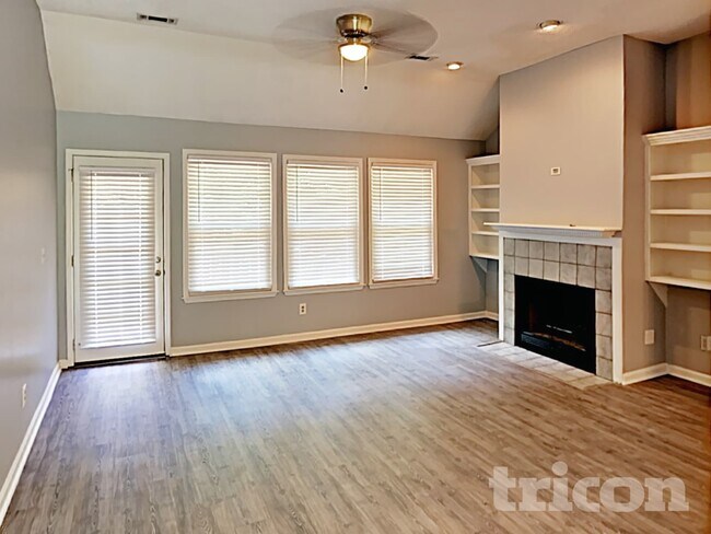 105 Peach Pointe Dr, McDonough, GA 30253 - photo 3