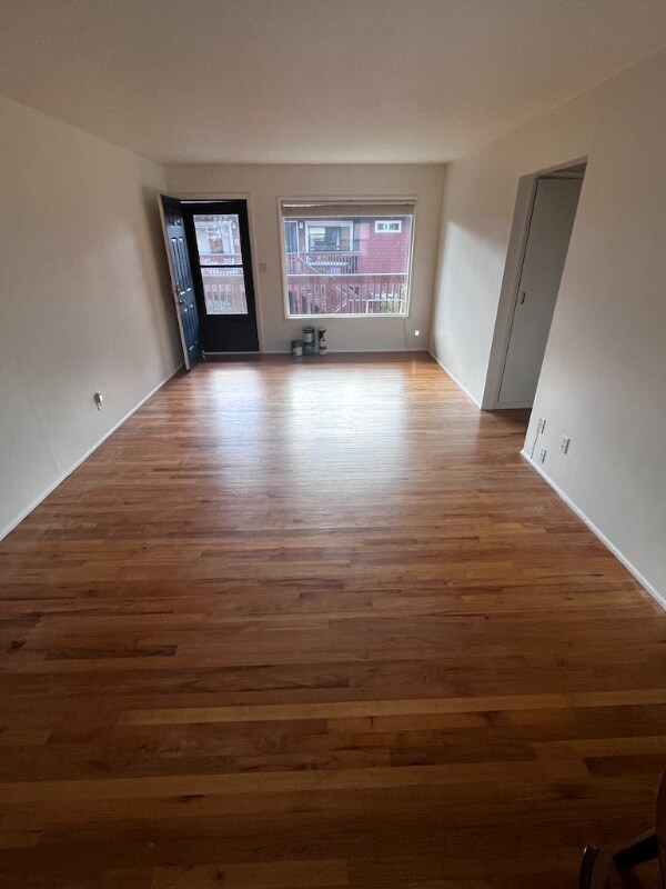 3013 SE Waverleigh Blvd unit 10, Portland, OR 97202 - photo 2