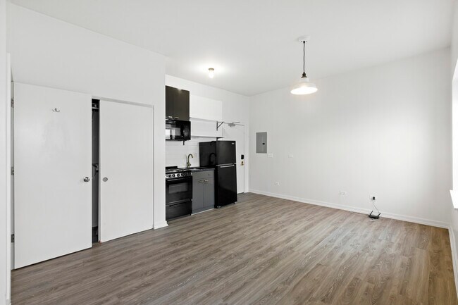 1136 W Wilson Ave unit 218, Chicago, IL 60640 - photo 7