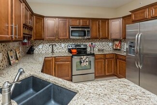 6630 Cody Dr, West Des Moines, IA 50266