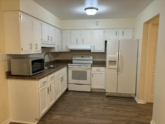 4512 Park Ave, Brookfield, IL 60513