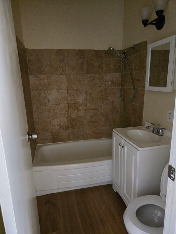 7907 Brimfield Ave unit 11, Los Angeles, CA 91402 - photo 3