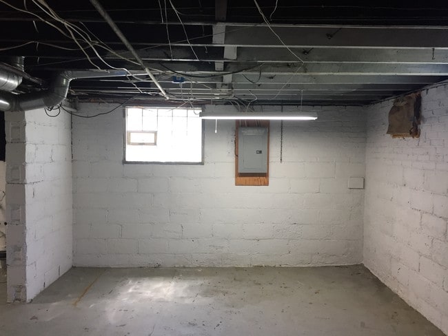 Jumbo Two Room Concrete Basement