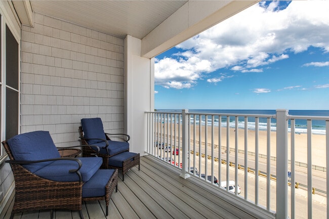 315 Ocean Blvd unit 502, Hampton, NH 03842 - photo 3