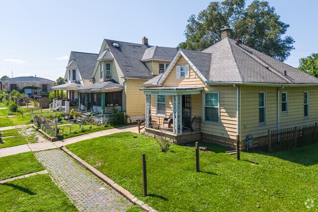 Many homes have a shaded front porch in Jasper Park.