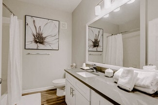 4457 Oakdale Crescent Ct, Fairfax, VA 22030