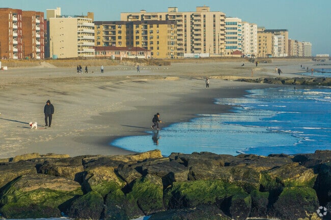 Dip your toes into the Atlantic Ocean in Long Beach.