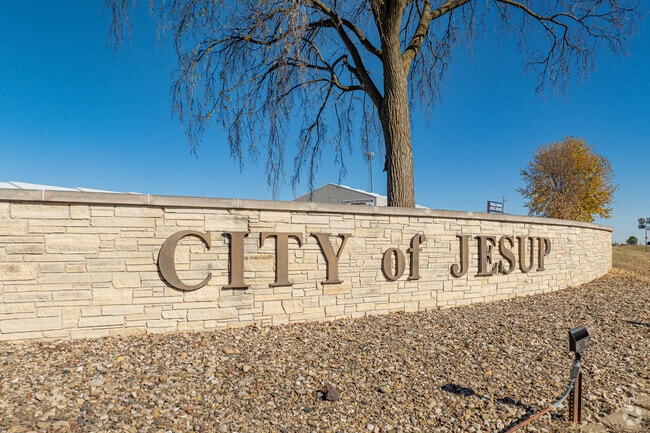 Jesup is a rural city located about 10 miles east of Independence, Iowa.