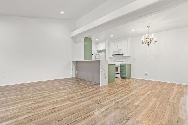 5500 Lindley Ave, Encino, CA 91316 - photo 3