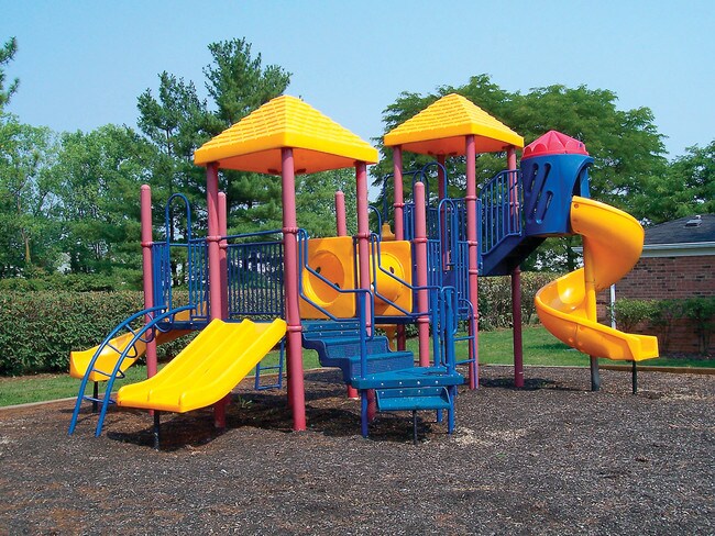 Northtowne Apartments, Columbus, OH 43229 - photo 4