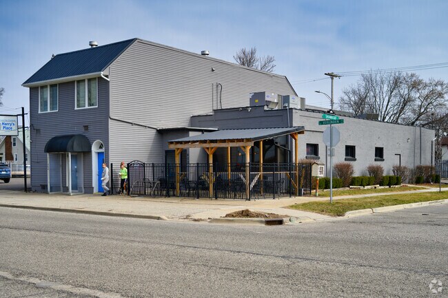 A Westside Favorite, Harry's Place has been serving the neighborhood since 1921.