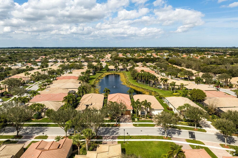 NH_Valencia Pointe_527917_P2_V2_DM_041024