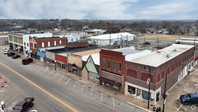 Lovely downtown Stroud is full of American history.