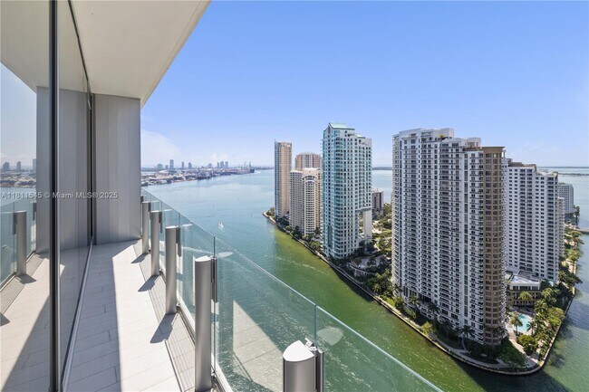 Aston Martin Residences unit 1604, Miami, FL 33131 - photo 4