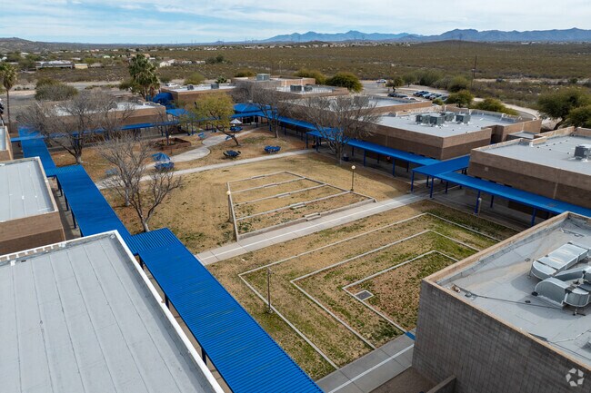 Acacia Elementary School is committed to academic excellence, and community partnership.