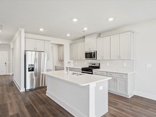 807 Burghley Cir, Greer, SC 29651 - photo 6