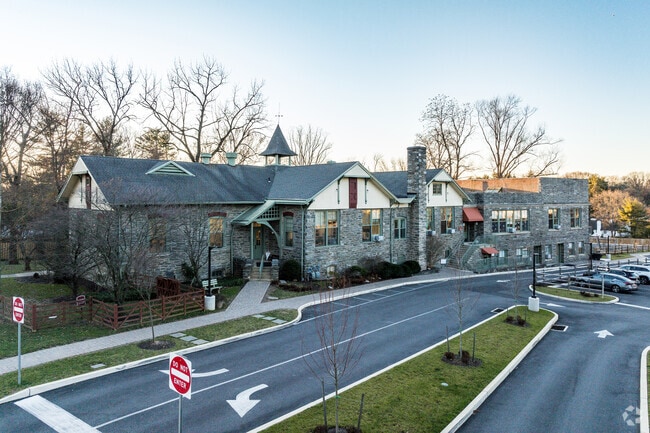 Every corner holds a new adventure in discovery at Gladwyne Montessori, one of Villanova's top ranked elementary schools.