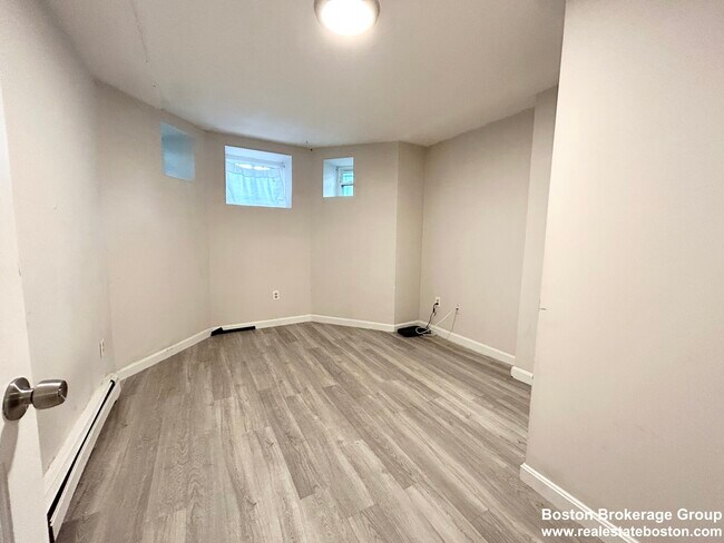 90 Hammond St unit 1, Roxbury Crossing, MA 02120 - photo 2