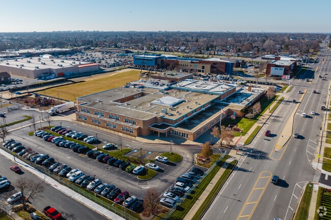 The student teacher ratio at Clarence Culver is 13 to 1.