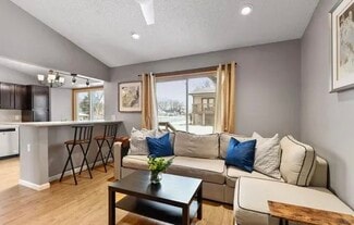 912 W 66th St, Minneapolis, MN 55423