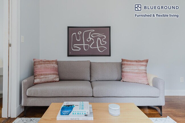 290 W 12th St unit FL3-ID1547, New York, NY 10014 - photo 2