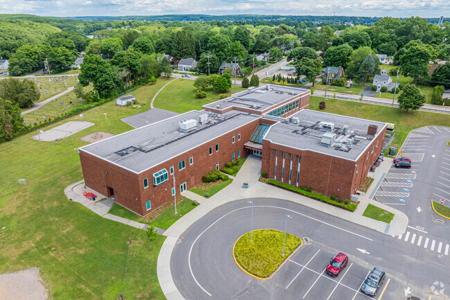 Niantic Center School boasts an outstanding overall Niche grade of A-.