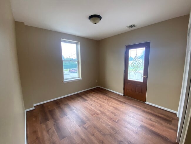1140 East Blvd unit B, Alpha, NJ 08865 - photo 4