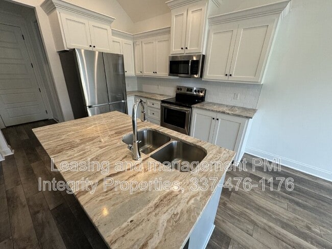 304 San Sebastian Dr, Youngsville, LA 70592 - photo 4