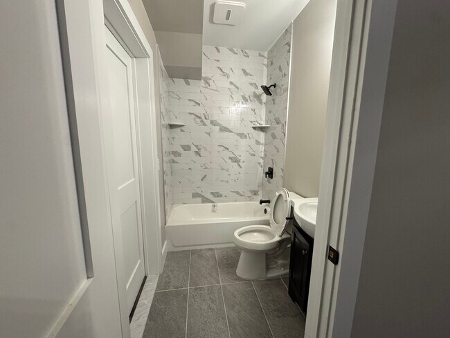 243 Echo Lake Rd unit 1, Watertown, CT 06795 - photo 6